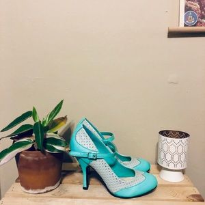 Freshly Minted Mary Jane Pumps - worn once!